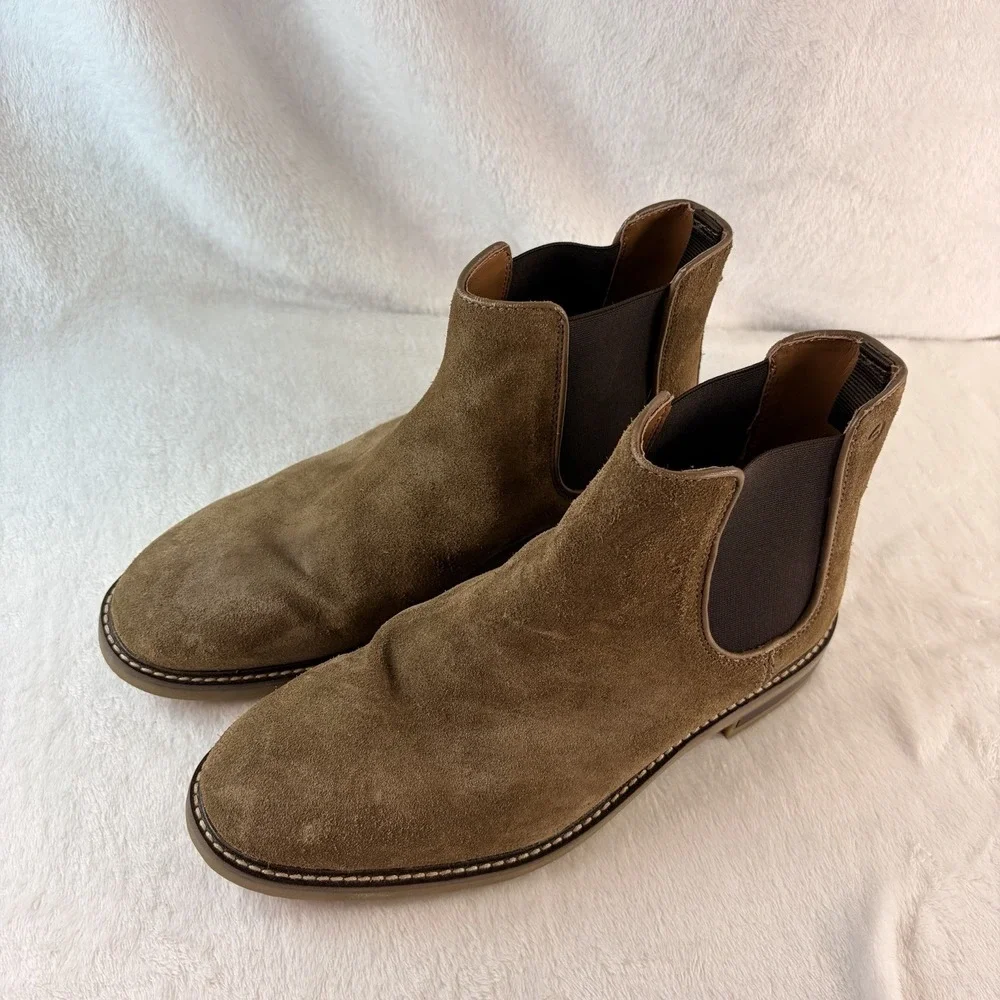 Clarks Men's Jaxen Chelsea Suede Ankle Boots Taupe 9.5 EUC Minimalist Comfort